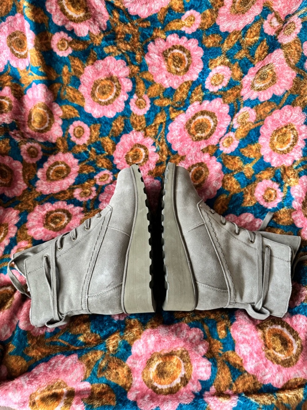BearPaw Olive Gray Suede Lace-Up Ankle Boots with Faux Shearling - Picture 11 of 14